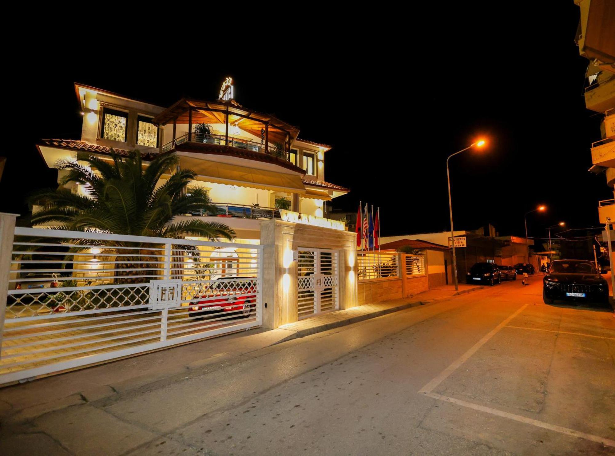 Hotel Mimani Berat Exterior foto