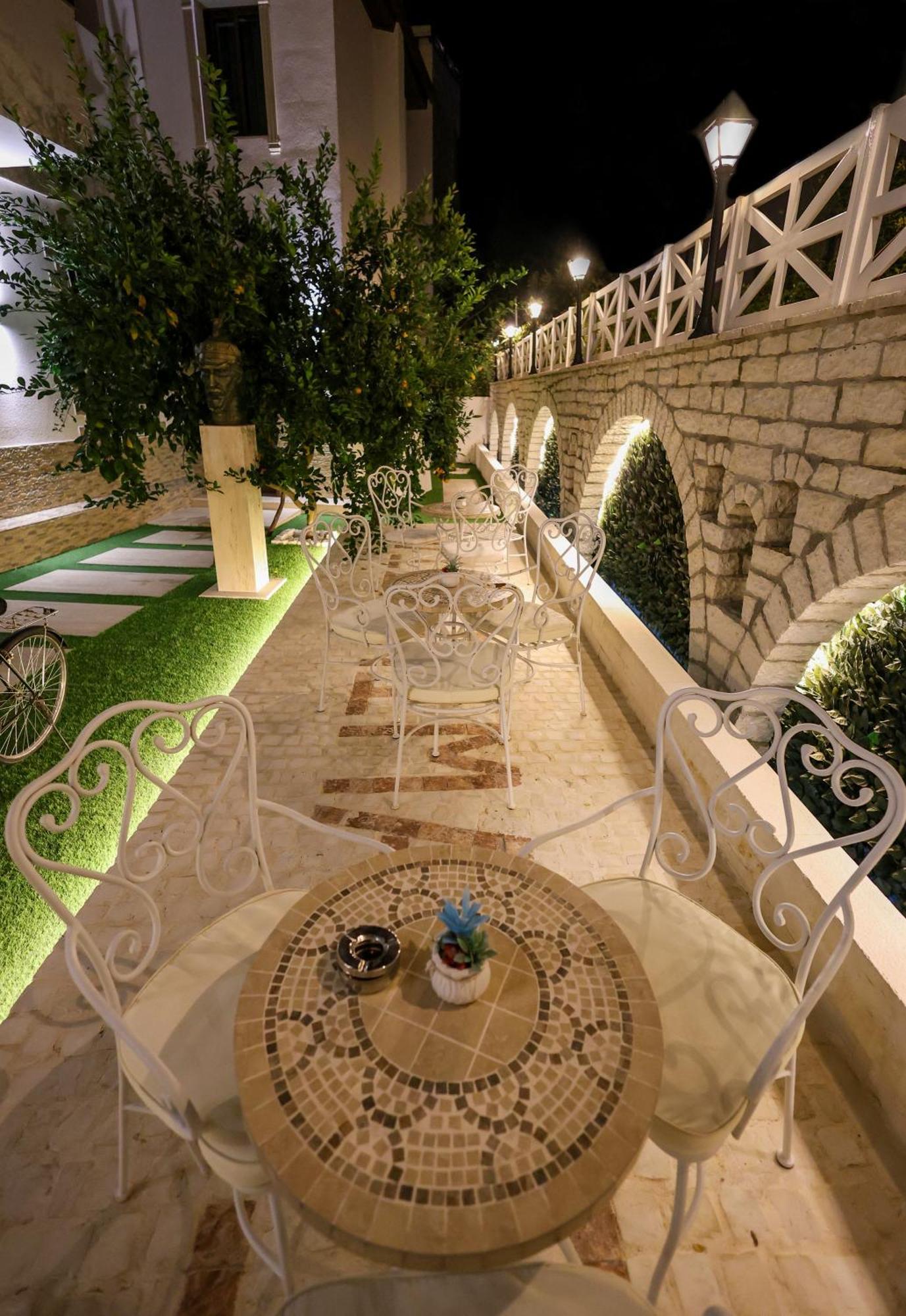 Hotel Mimani Berat Exterior foto